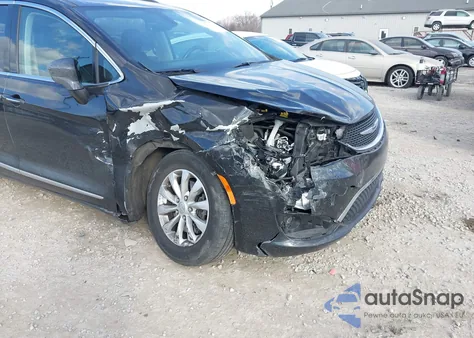 2019 Chrysler Pacifica Touring L z USA, uszkodzony, nr VIN 2C4RC1BG2KR588054